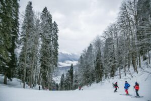 雪遊びを楽しむ子どもに最適な中古スキーウェアの注意点は？