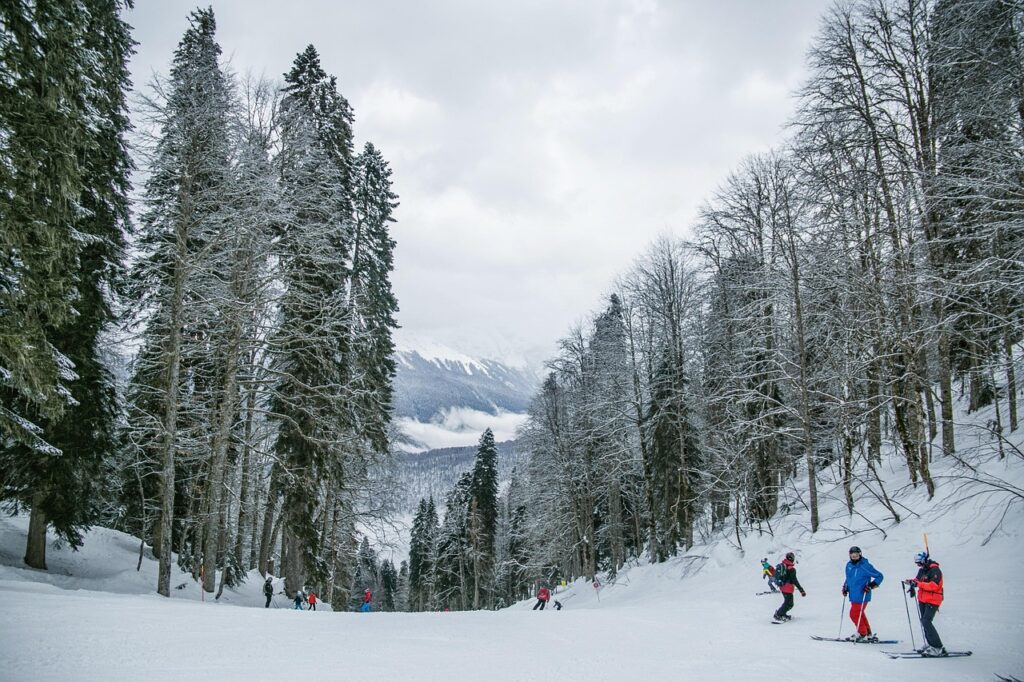 雪遊びに最適な子ども向けスキーウェアのおすすめは？
